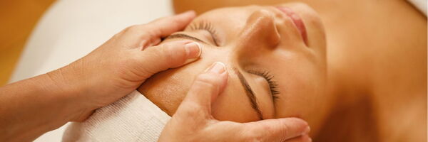 Massage ayurvédique du visage Vallon-Pont-d'Arc et Barjac
